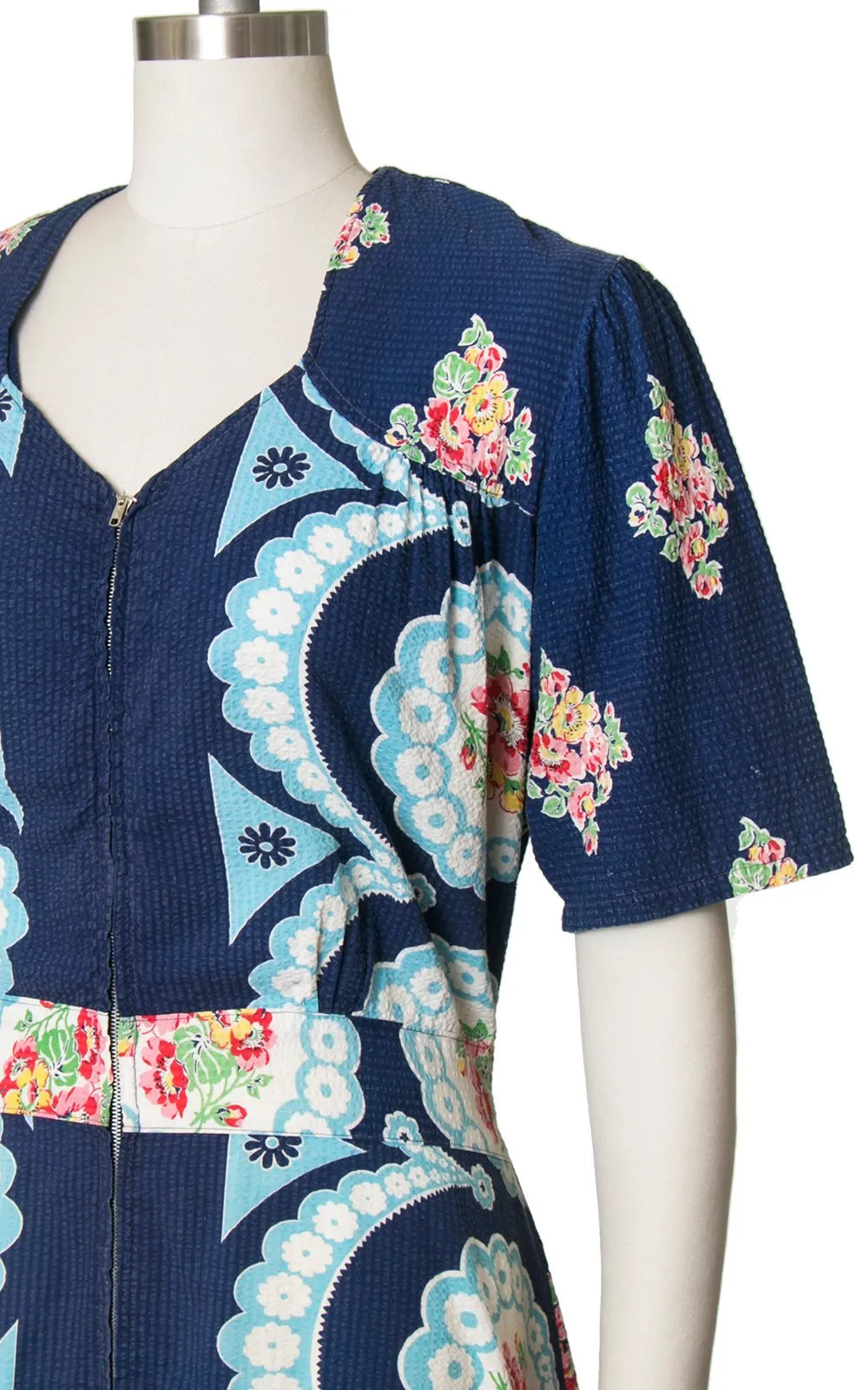 1940s Floral Blue Cotton Maxi Dressing Dress | large/x-large