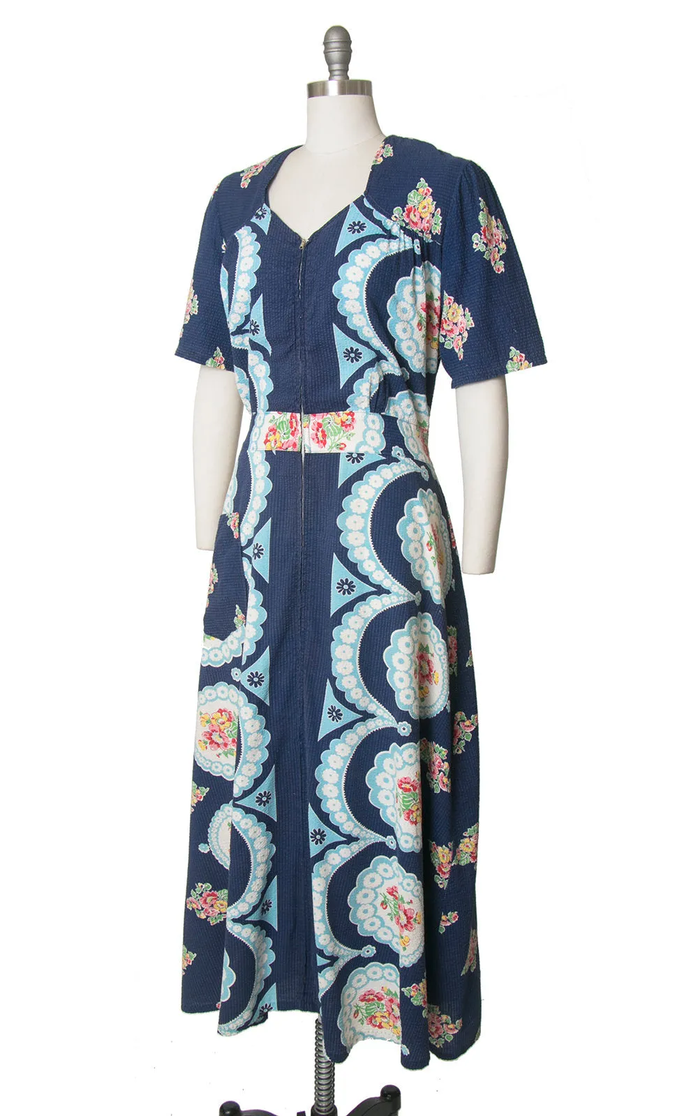 1940s Floral Blue Cotton Maxi Dressing Dress | large/x-large