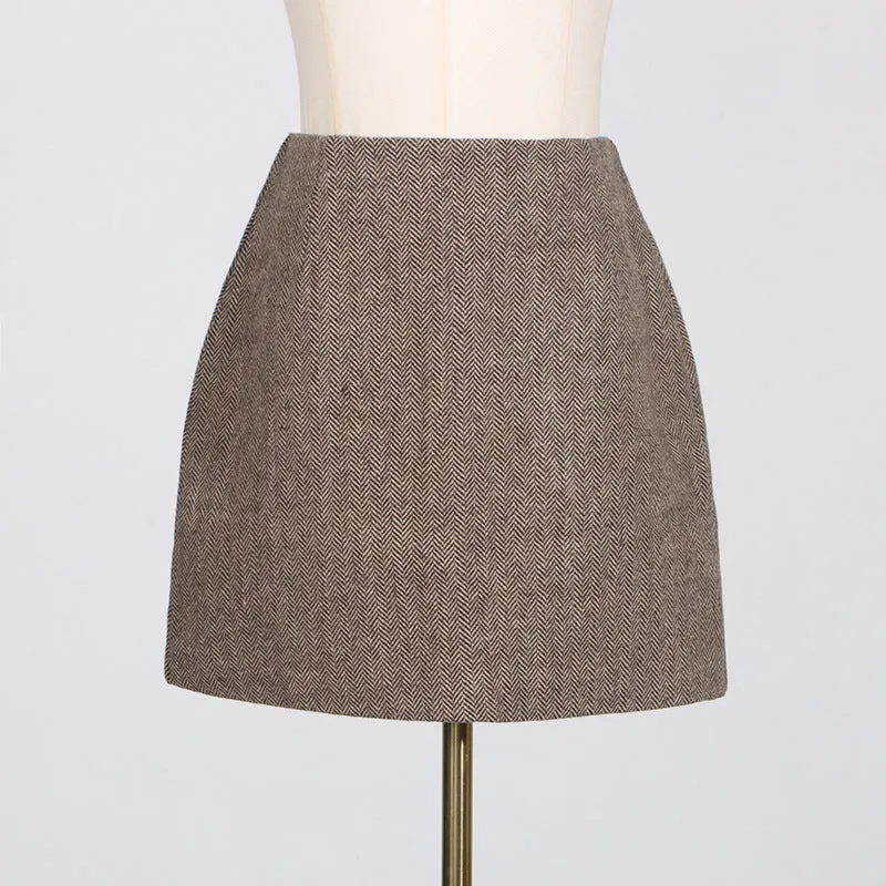 2025 Elegant style high waist A-shaped skirt  spring new fashionable three-dimensional flower splicing design short skirt
