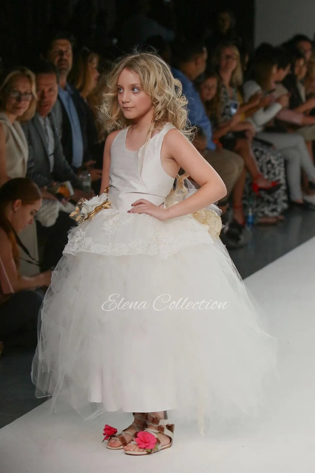 Flower girl tutu dress - photo prop - Rafaella