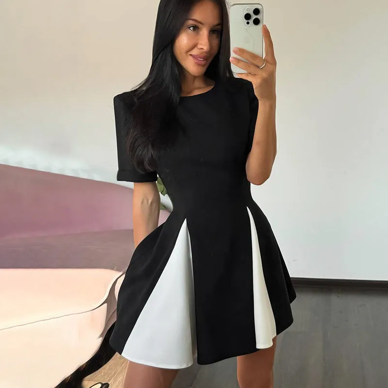 REALAIOT  Sanhu Lianjiang H24DS308 2025 women's clothing splicing black and white contrasting color round neck short sleeve waist short skirt cross-border wholesale