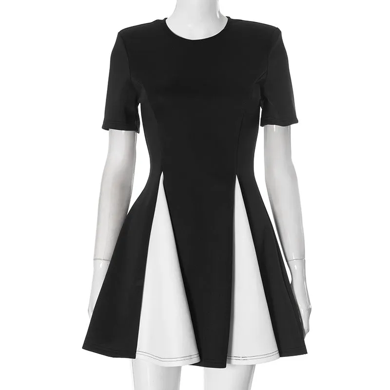 REALAIOT  Sanhu Lianjiang H24DS308 2025 women's clothing splicing black and white contrasting color round neck short sleeve waist short skirt cross-border wholesale