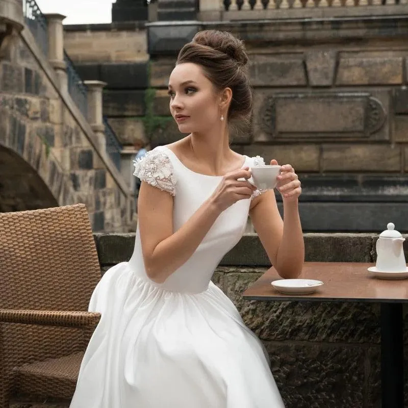 Simple and Classic Cap Sleeve New Short Sleeve Backless Wedding Dresses
