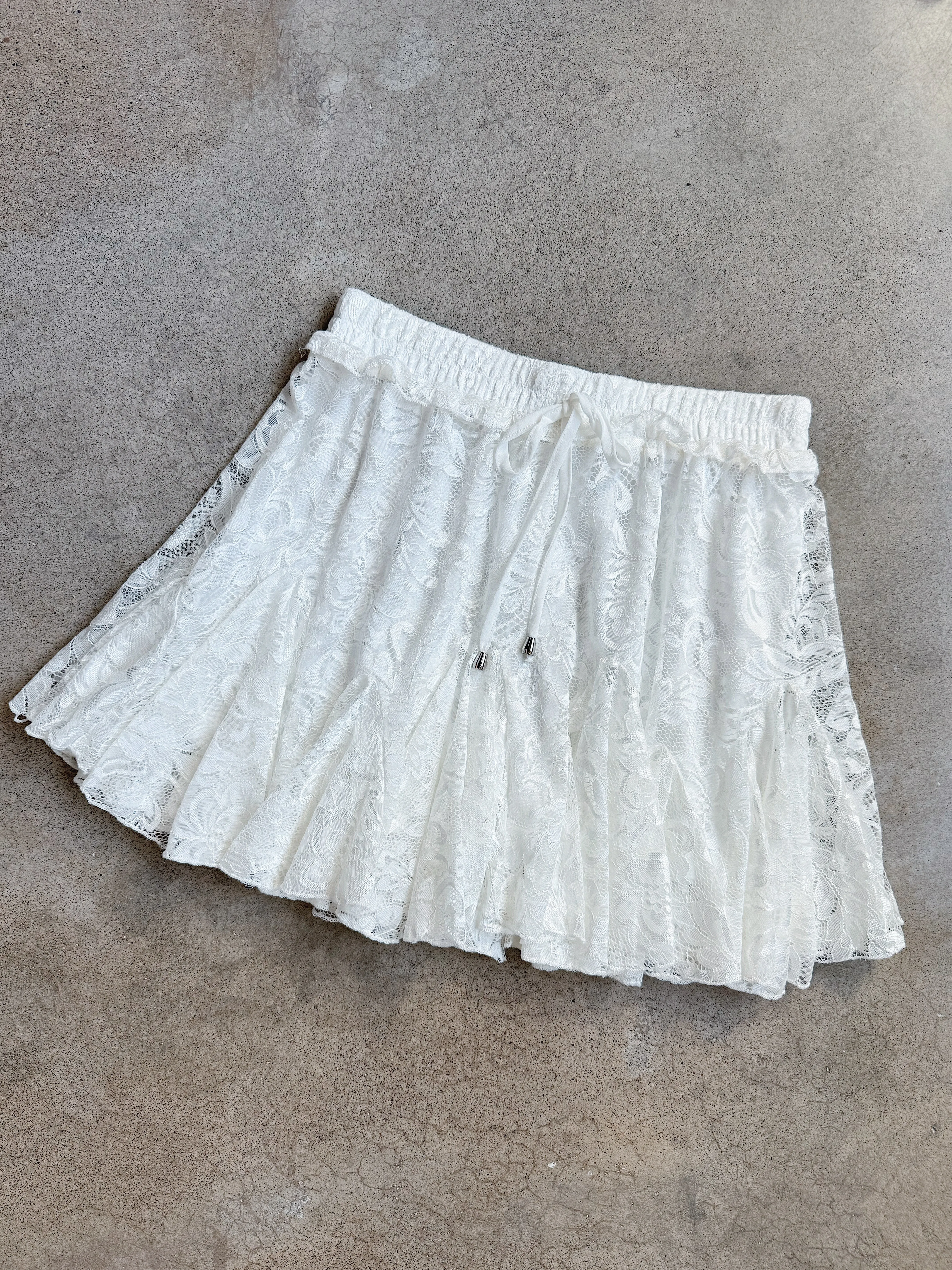 White Lace Ruffle Mini Skirt (M)