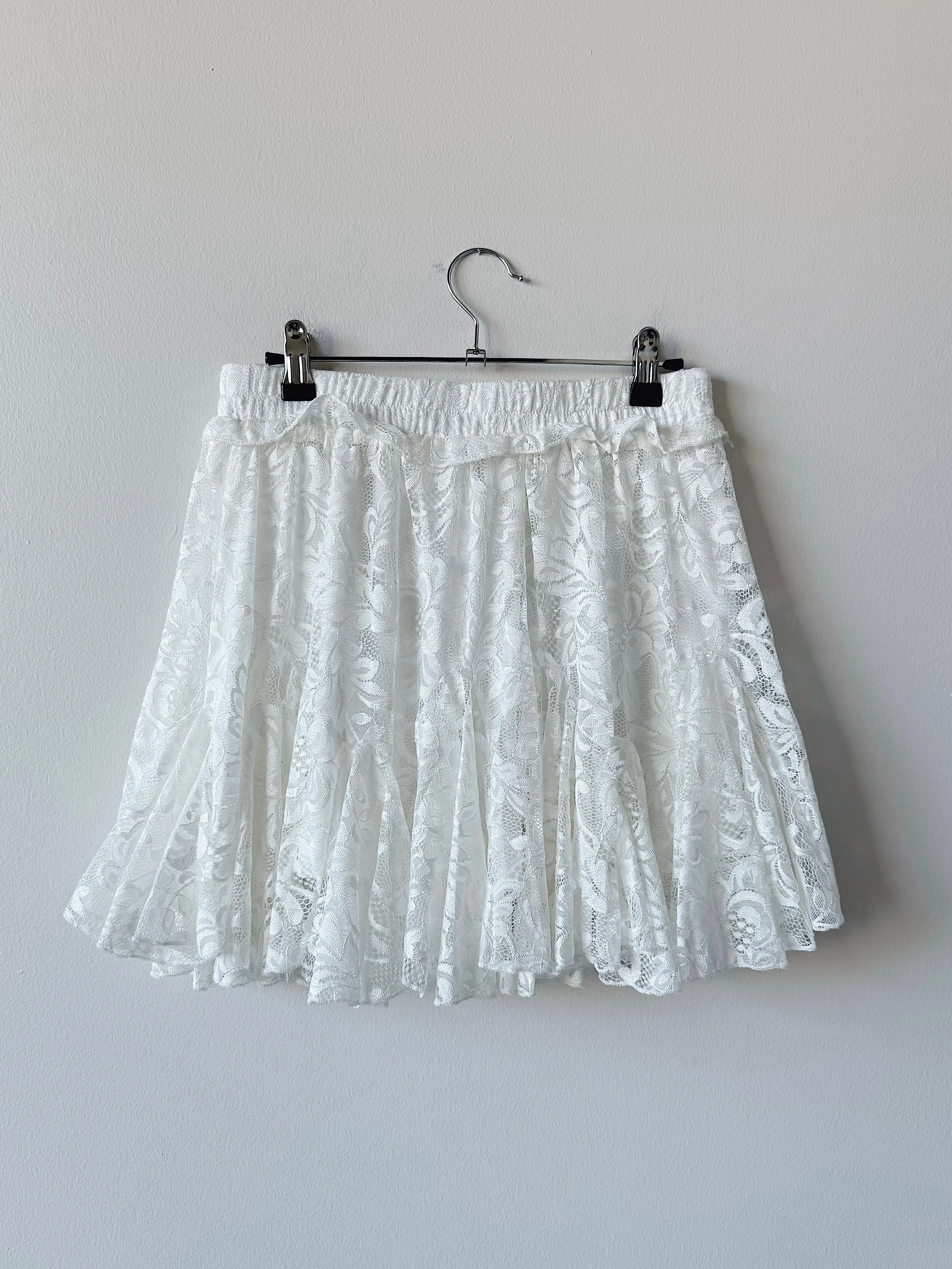 White Lace Ruffle Mini Skirt (M)